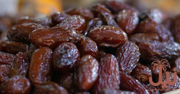 خرما پیارم فله