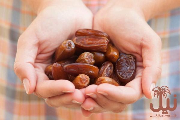 قیمت خرمای کلوته کرمان با کیفیت صادراتی و پخش عمده به سراسر کشور
