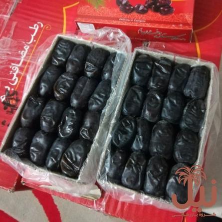 قیمت خرما مضافتی بم درجه یک 650 گرمی در بسته بندی های 8 کیلویی