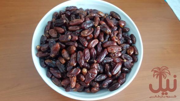 خرما برحی درجه یک و تازه با کیفیت تضمینی در ایران
