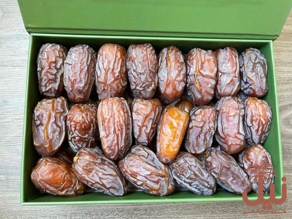 قیمت خرما شاهانی جهرم با مرغوب ترین کیفیت و بسته بندی عالی