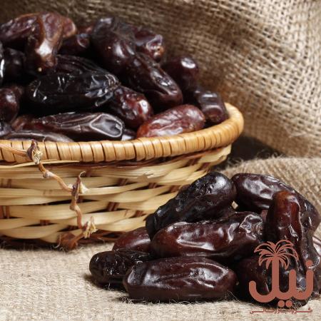 فروش خرما ربی درجه یک و تازه با طعم عالی در بازار ایران
